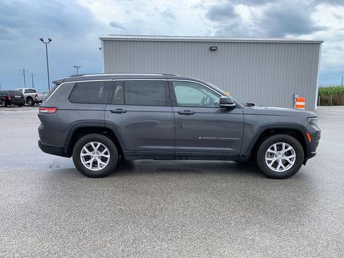 Used 2022 Jeep Grand Cherokee L Limited w/ Luxury Tech Group II AWD/4WD image 11