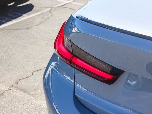 Used 2026 BMW 330i Sedan w/ M Sport Package RWD image 7