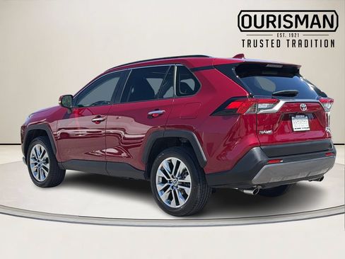 Used 2019 Toyota RAV4 Limited AWD/4WD image 4