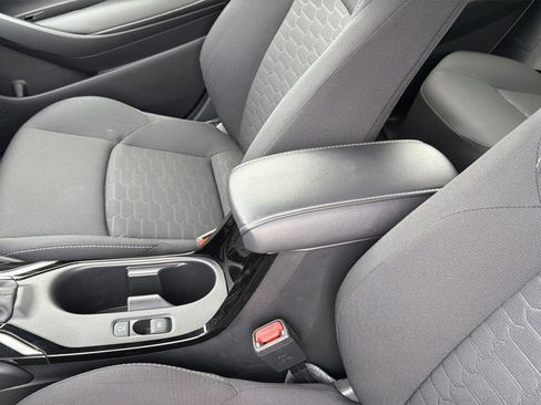 Used 2024 Toyota Corolla SE image 27