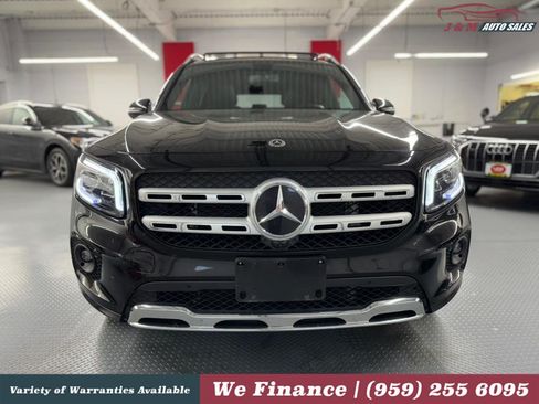 Used 2021 Mercedes-Benz GLB 250 4MATIC image 3