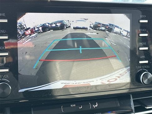 Used 2024 Toyota Sienna XLE image 29