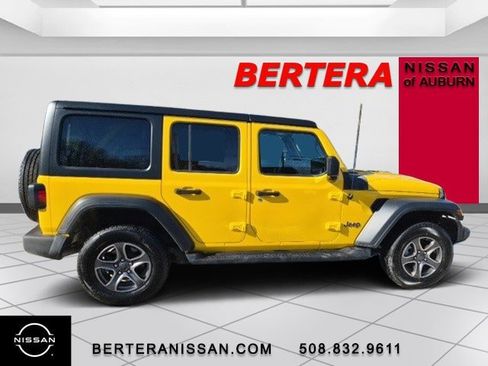 Used 2019 Jeep Wrangler Unlimited Sport S image 2