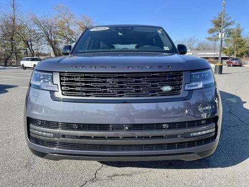 Used 2025 Land Rover Range Rover Long Wheelbase SE image 2