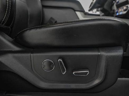 Used 2019 Ford F250 Lariat w/ Lariat Ultimate Package AWD/4WD image 35