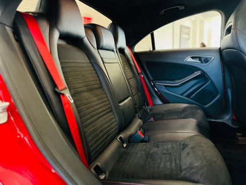 Used 2018 Mercedes-Benz CLA 250 image 22