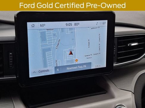 Certified 2022 Ford Explorer XLT w/ Equipment Group 202A AWD/4WD image 20