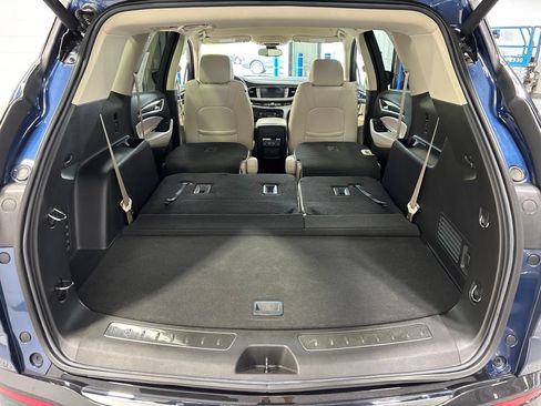 Used 2023 Buick Enclave Essence AWD/4WD image 43