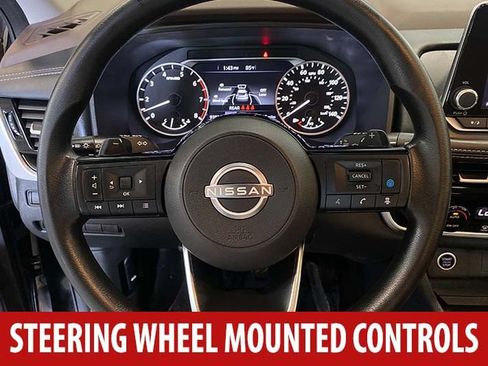 Used 2022 Nissan Rogue SV FWD image 11