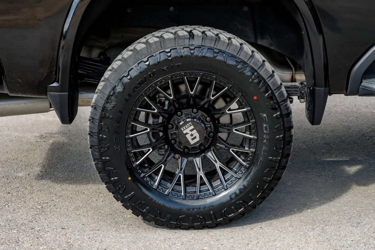Used 2023 Chevrolet Silverado 2500 LTZ w/ LTZ Texas Edition AWD/4WD image 58