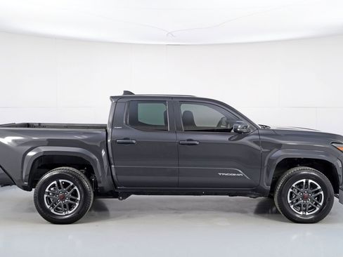 Used 2025 Toyota Tacoma SR5 image 52