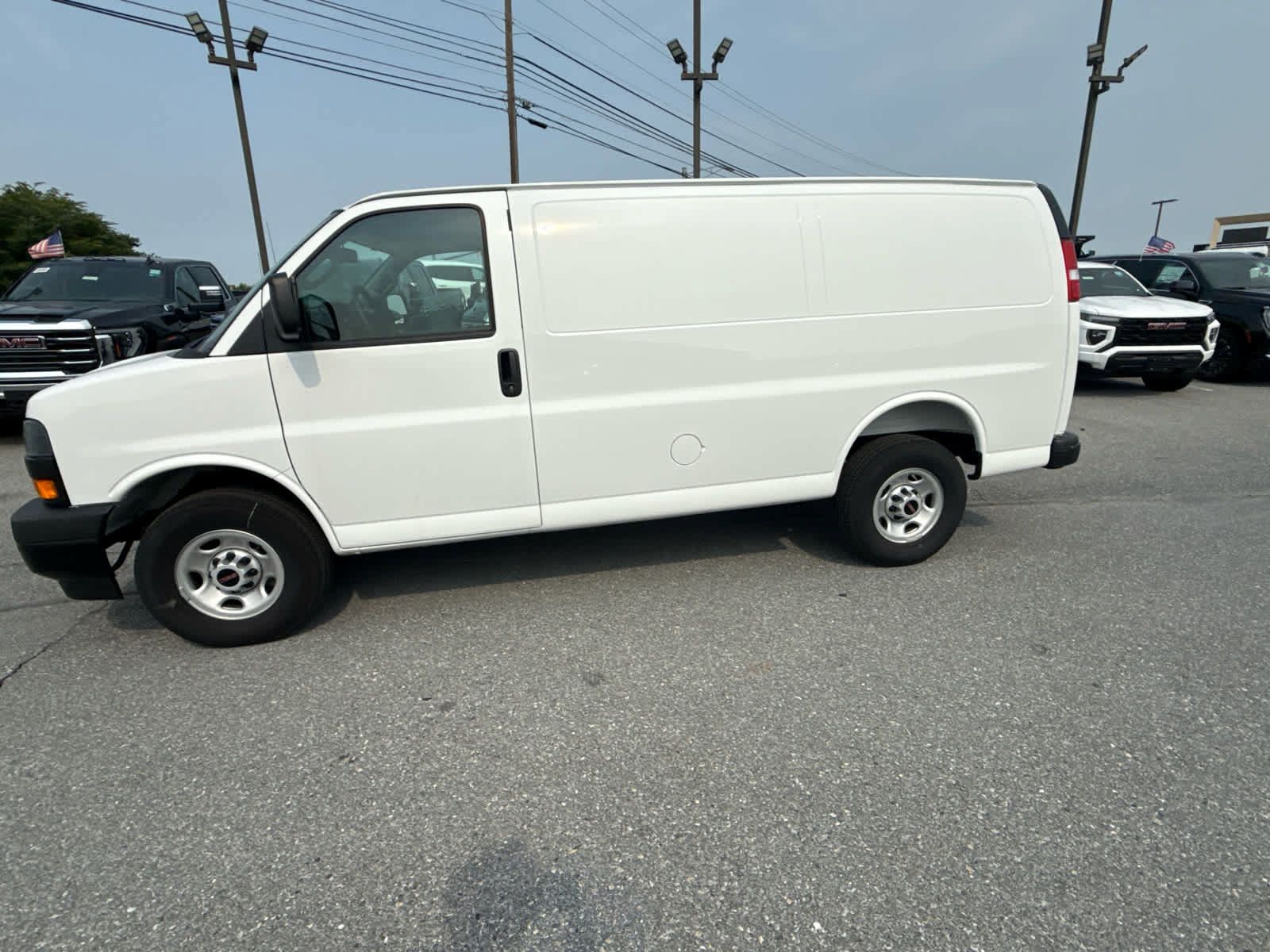 New 2026 GMC Savana 2500 w/ Driver Convenience Package RWD image 5