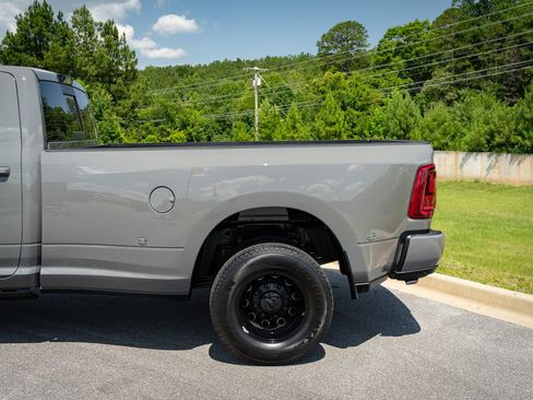 New 2026 RAM 3500 Laramie AWD/4WD image 13
