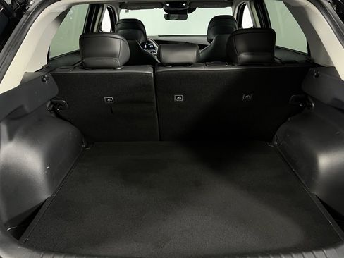 Used 2024 Kia Niro EX Touring image 28