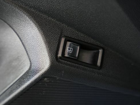 Used 2022 Volkswagen Taos SE image 43