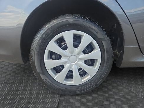 Used 2011 Toyota Corolla LE FWD image 31
