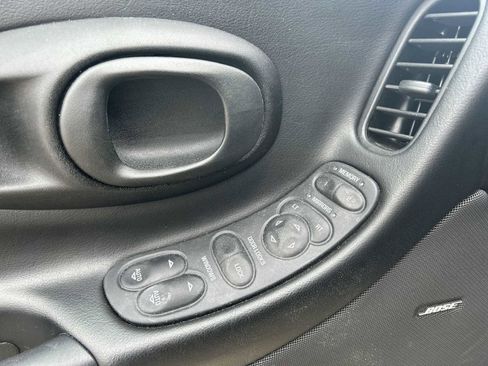 Used 2001 Chevrolet Corvette Convertible w/ Preferred Equipment Group2 image 18