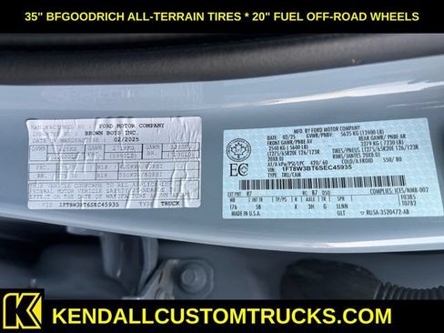 Used 2025 Ford F350 Lariat w/ Black Appearance Package AWD/4WD image 25
