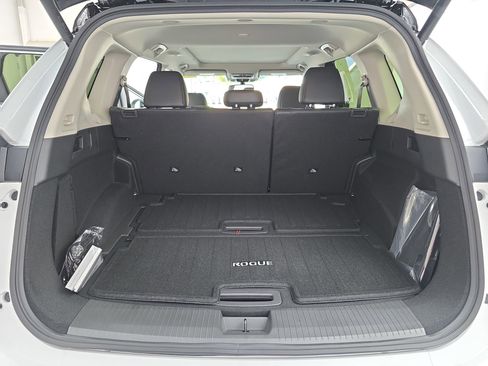 New 2026 Nissan Rogue Platinum w/ Platinum Premium Package AWD/4WD image 12
