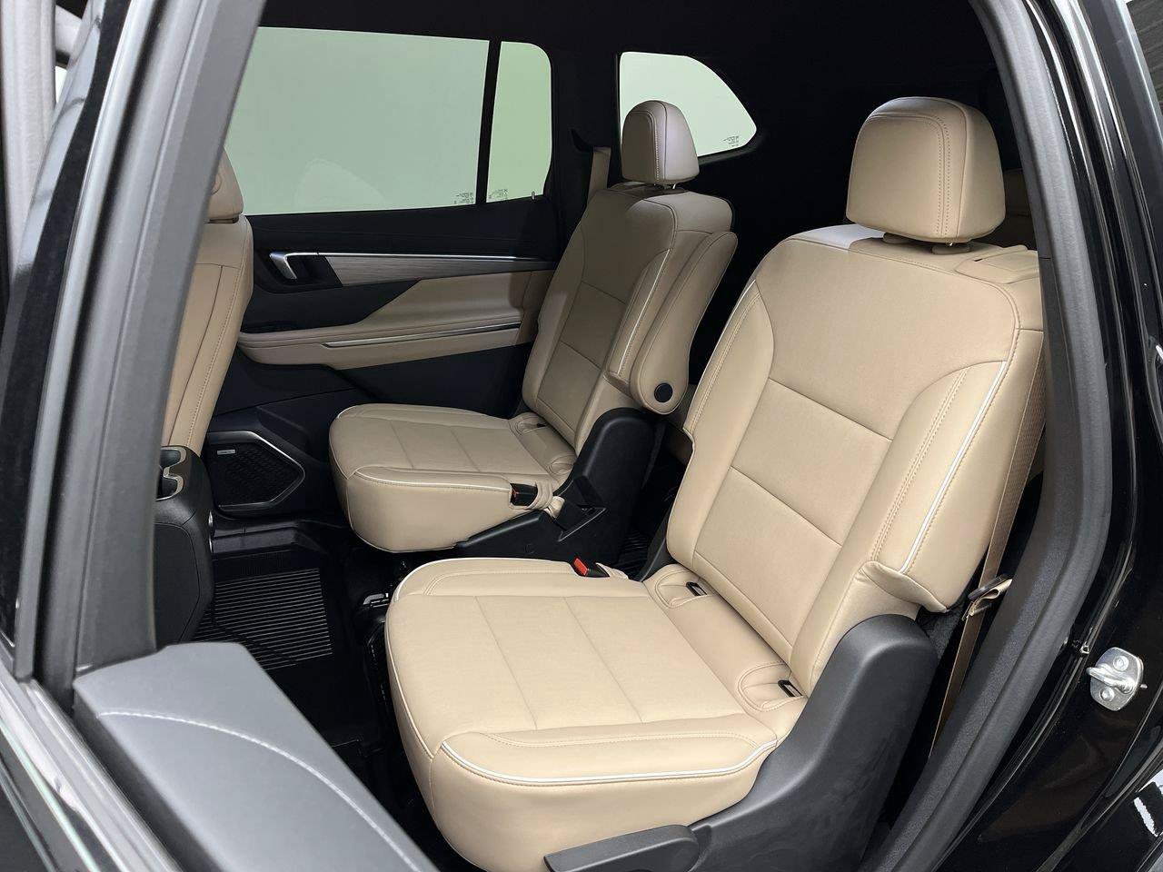 Used 2026 Buick Enclave Preferred w/ LPO, Floor Liner Package AWD/4WD image 11