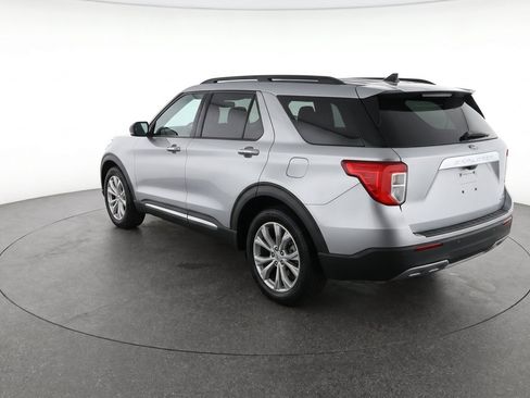 Used 2024 Ford Explorer Limited RWD image 6