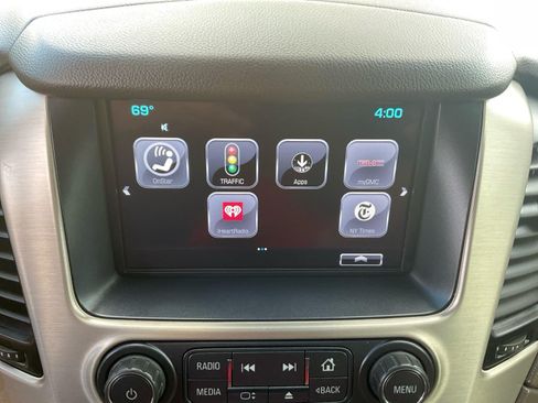 Used 2020 GMC Yukon XL Denali w/ Denali Premium Package AWD/4WD image 17