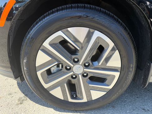 Used 2023 Hyundai Kona Limited FWD image 53