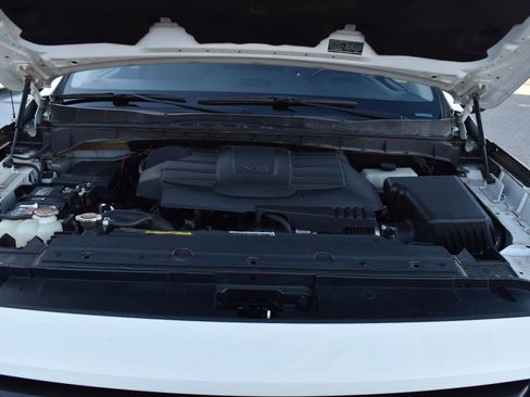 Used 2021 Nissan Titan SV w/ SV Convenience Package image 25