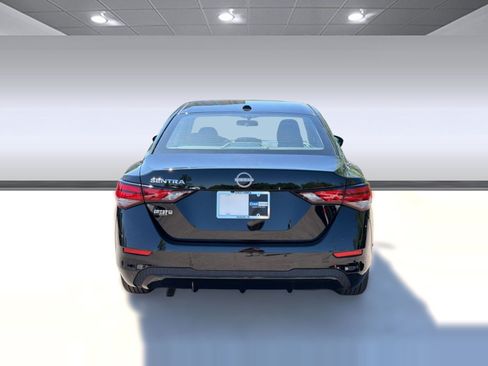 Used 2025 Nissan Sentra SV FWD image 10