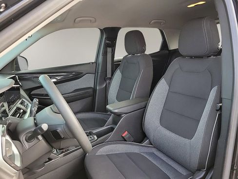 Used 2024 Chevrolet TrailBlazer LS w/ LS Convenience Package image 11