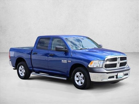 Used 2018 RAM 1500 ST w/ SXT Appearance Group AWD/4WD image 3