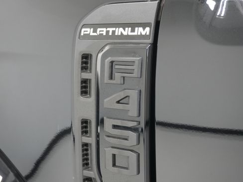 Used 2026 Ford F450 Platinum w/ FX4 Off-Road Package AWD/4WD image 6