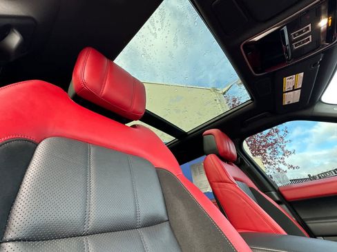 Used 2022 Land Rover Range Rover Sport HST image 16