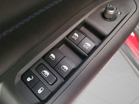 New 2026 Jeep Compass Latitude AWD/4WD image 28