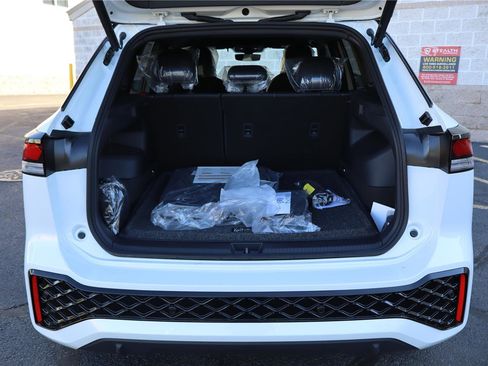 New 2026 Volkswagen Tiguan SE R-Line image 5