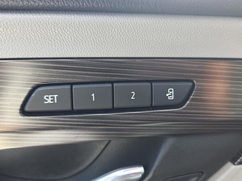 Used 2023 GMC Terrain SLT FWD image 30