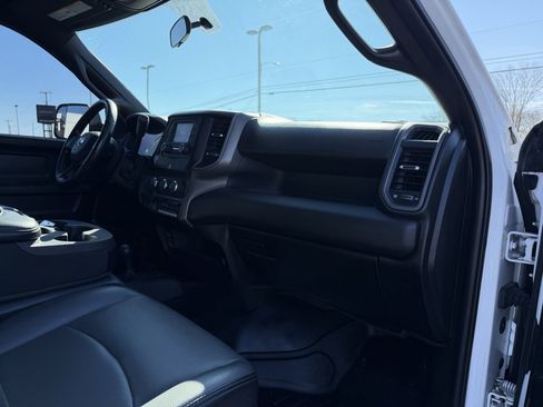 Used 2022 RAM 2500 Tradesman w/ Chrome Appearance Group image 19