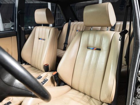 Used 1988 BMW M5 image 51