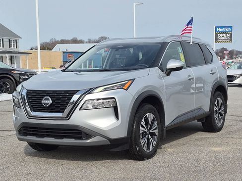 Used 2022 Nissan Rogue SV w/ SV Premium Package image 1