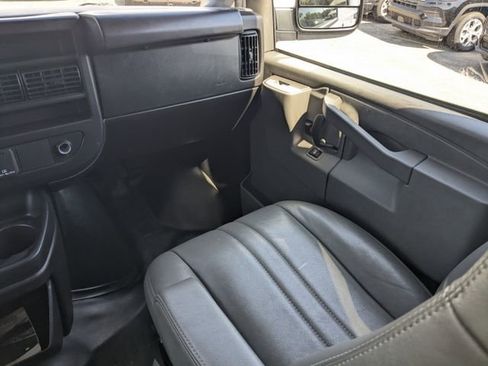 Used 2023 GMC Savana 2500 Extended w/ Driver Convenience Package RWD image 16
