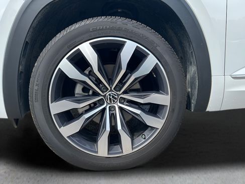 Used 2021 Volkswagen Atlas Cross Sport SEL R-Line FWD image 34