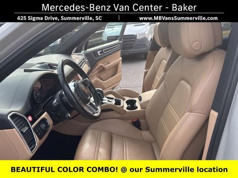 Used 2022 Porsche Cayenne Platinum Edition image 47