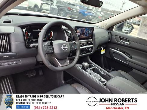 New 2026 Nissan Pathfinder SL w/ SL Premium Package AWD/4WD image 4