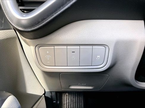 Used 2020 Kia Soul LX FWD image 32
