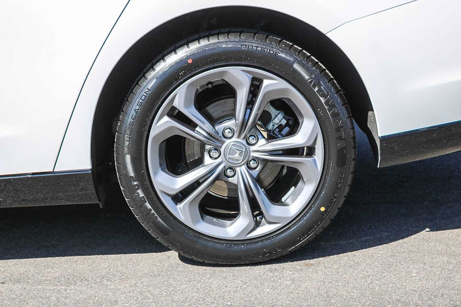 Certified 2025 Honda Accord EX-L image 10