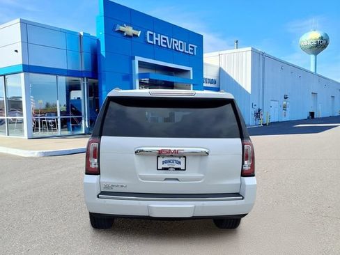 Used 2019 GMC Yukon Denali w/ Denali Ultimate Package AWD/4WD image 4