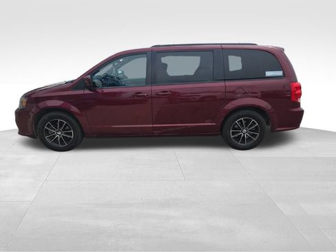 Used 2018 Dodge Grand Caravan SXT w/ Blacktop Package FWD image 6