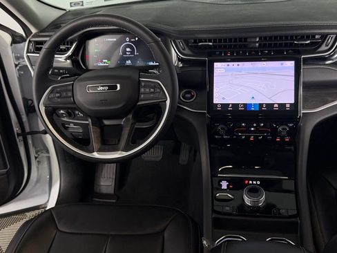 Certified 2023 Jeep Grand Cherokee 4WD 4xe w/ Luxury Tech Group II image 12