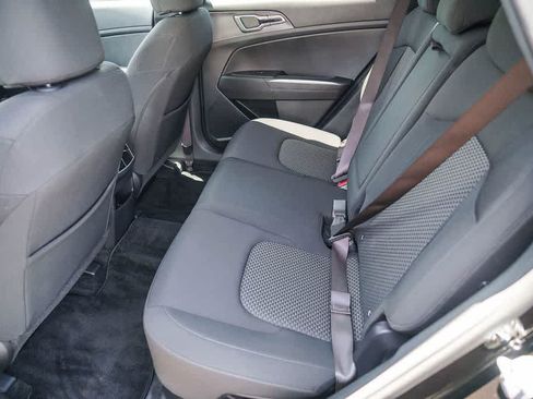Certified 2023 Kia Sportage LX AWD/4WD image 17