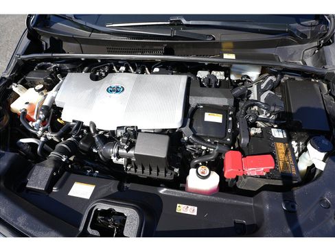 Used 2017 Toyota Prius Prime Premium w/ Carpet Mat Package FWD image 10